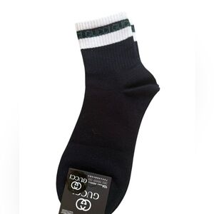 NWT 1 Pair Gucci Outlet Men's Socks with Gucci printed across the top
